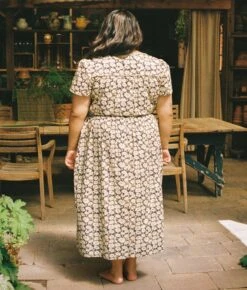 The Dawn Dress Extended | Night Chamomile -AURIN Clothing Shop 3 80af844d 6aa5 4d65 9450 354da1e3343c