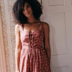 The Adele Dress | Oat Straw Red -AURIN Clothing Shop Adele fb feed b524b16d ca4b 44dd b263 7ef38a4cc7f8