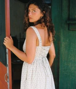 The Adele Dress | Creme Strawberry 15 The Adele Dress | Creme Strawberry -AURIN Clothing Shop Adele1 17b22f79 fefa 4e31 af5c 3225d6bd93d6