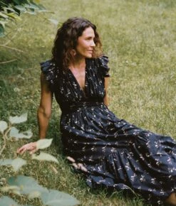 The Aurelia Dress | Noir Dancing Chamomile 12 The Aurelia Dress | Noir Dancing Chamomile -AURIN Clothing Shop Aurelia1 f586fea5 c71e 422b 8ca1 f10d897c3782