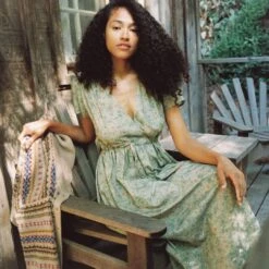 The Dawn Dress | Buck Floral 14 The Dawn Dress | Buck Floral -AURIN Clothing Shop Dawn fb feed 3 0a689c7f f108 464b a50a de3ec0659c2d