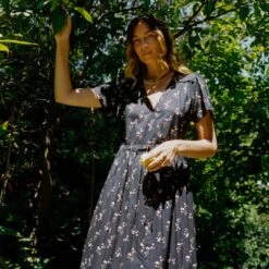 The Dawn Dress | Noir Dancing Chamomile -AURIN Clothing Shop Dawn fb feed 7c36d205 f436 4cf4 bcab b29184b626d6