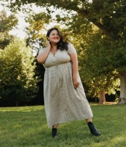 The Dawn Dress Extended | Calico Chamomile -AURIN Clothing Shop Dawn1 c0996e93 bd32 4e6a ad75 d30834ab2816