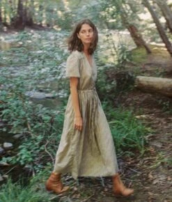 The Dawn Dress Petites | Calico Chamomile -AURIN Clothing Shop Dawn2 4 2eb5f1f9 4dbb 4a22 b56f 490e3cfbc968