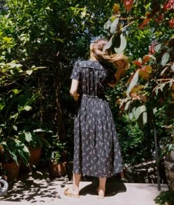 The Dawn Dress Petites | Noir Dancing Chamomile -AURIN Clothing Shop Dawn5 0e7bd1e3 d6c0 4016 899d 53ceb78817f6