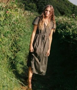 The Dawn Dress | Night Strawberry 10 The Dawn Dress | Night Strawberry -AURIN Clothing Shop DawnNightStrawberry1 06d6af8a 52a4 42ad 8984 a993441bdcc5