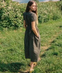 The Dawn Dress | Night Strawberry 11 The Dawn Dress | Night Strawberry -AURIN Clothing Shop DawnNightStrawberry2 a2ea904f 6b85 4a64 a4f3 1596998ba704