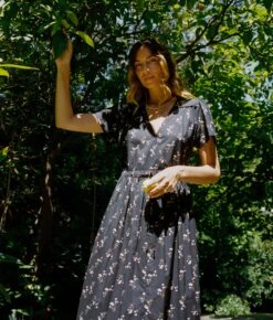 The Dawn Dress Petites | Noir Dancing Chamomile -AURIN Clothing Shop Dawn c0d16423 380c 4cd1 bbb5 de80f0180889