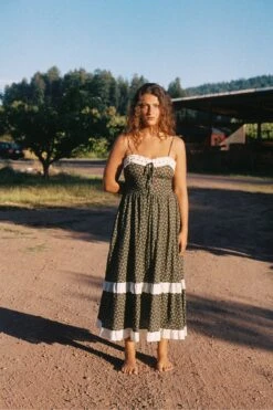 The Emma Dress | Night Strawberry -AURIN Clothing Shop Emma 4