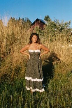 The Emma Dress | Night Strawberry -AURIN Clothing Shop Emma 6