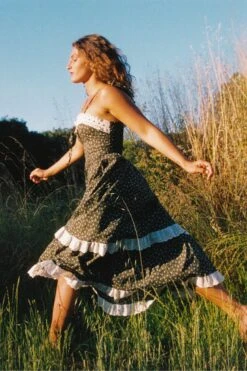 The Emma Dress | Night Strawberry -AURIN Clothing Shop Emma 7