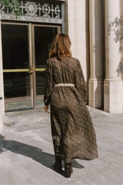 The Kyra Dress | Dianthus Bloom -AURIN Clothing Shop Kyra2 d8975abf 308a 4a19 9074 ef5b63e9b7f8