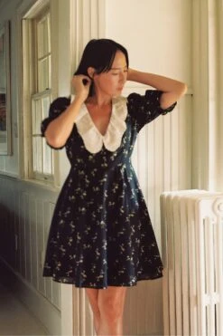 The Mischa Dress | Noir Dancing Chamomile -AURIN Clothing Shop Mischa1 f75e52eb 5298 426f ad82 a2fb123f53a4