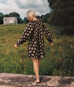 The Salona Dress | Noir Daisy 18 The Salona Dress | Noir Daisy -AURIN Clothing Shop Salona1 2280cd62 b59e 4b2f 8c4b f4ae71553f8a