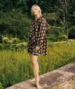 The Salona Dress | Noir Daisy 17 The Salona Dress | Noir Daisy -AURIN Clothing Shop Salona2 5934410e 963d 4a4e bfc9 ad3379d2e47e