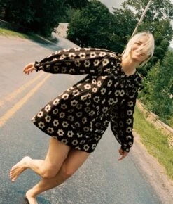 The Salona Dress | Noir Daisy 13 The Salona Dress | Noir Daisy -AURIN Clothing Shop Salona4 b4eceaa8 3215 4cd6 81fb 59f1e1a34e9a