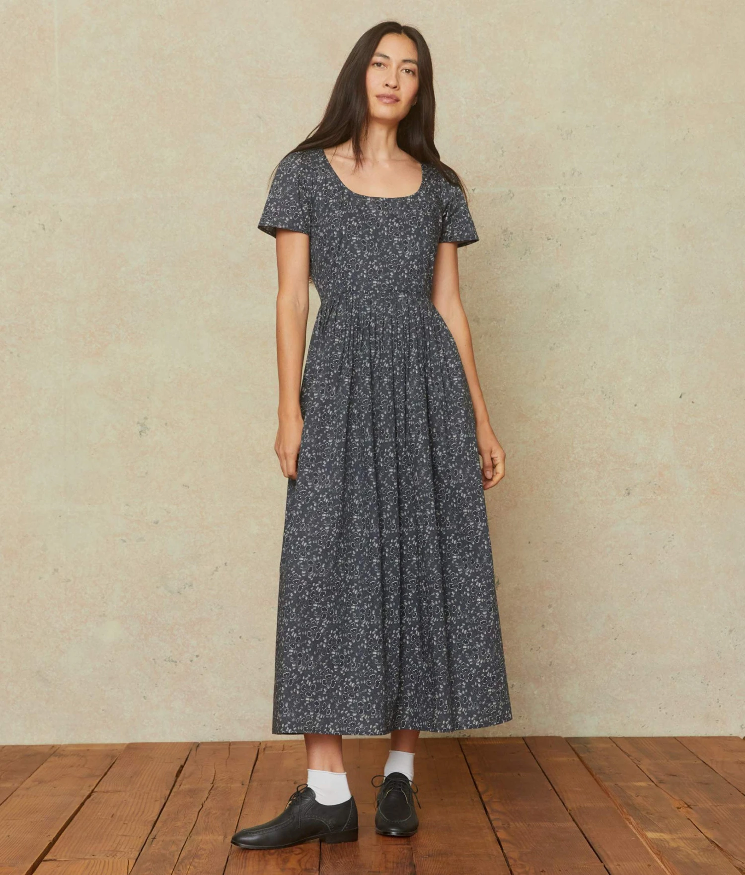 The Scarlet Dress | Ginkgo Black 5 The Scarlet Dress | Ginkgo Black - Image 3